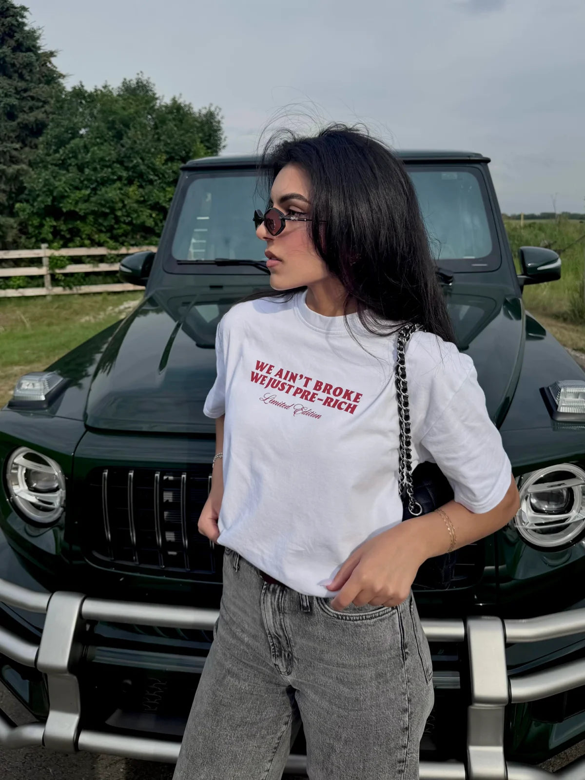 Pre Rich Club: White Tee lifestyle